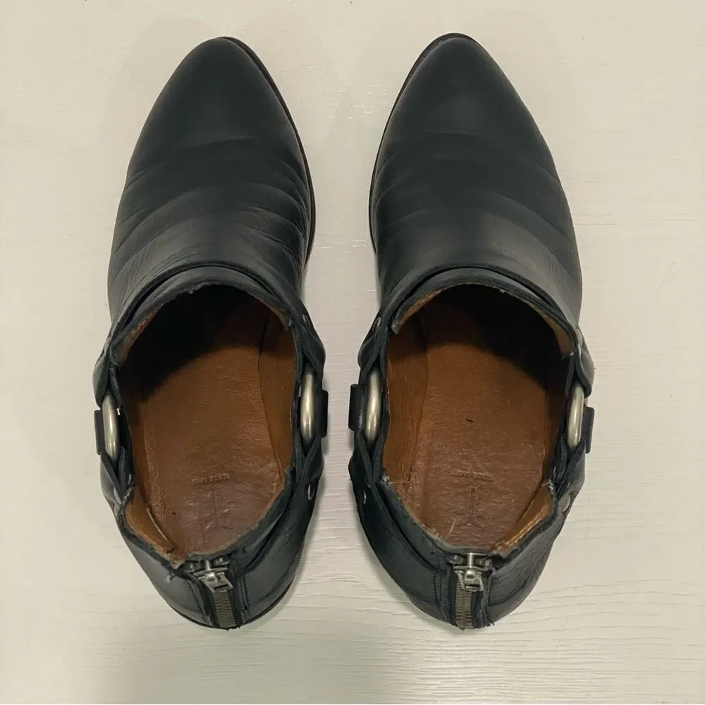 Frye Ray Harness Back Zip Black Size 7.5 Stacked Block Heel Metal Ring Detail